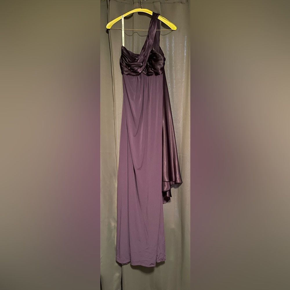 David’s Bridal Bridesmaid Purple Dress Style#F13185 Size 4